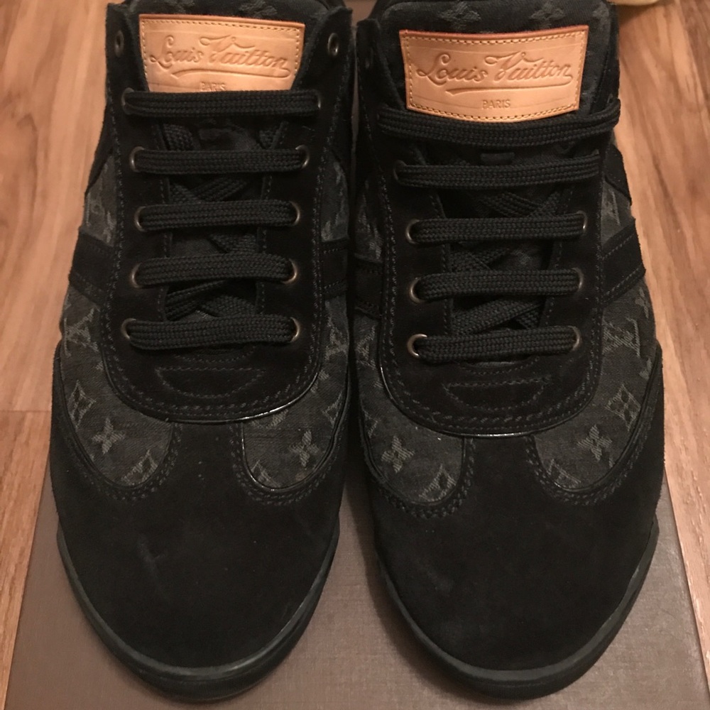 Louis Vuitton Low suede  Monogram Sneakers 13